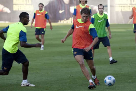 Muniesa entrena con el primer equipo