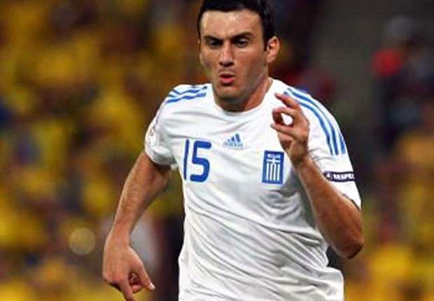 In attesa di Uvini il Napoli mette nel mirino un obiettivo della Roma per la fascia: piace il greco Torosidis