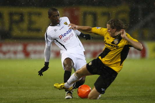 Ruben Schaken against Patrick Zwaanswijk, NAC Breda - VVV-Venlo (foto PROSHOTS)