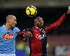 Paolo Cannavaro, David Suazo - Napoli-Genoa - Serie A (Getty Images)
