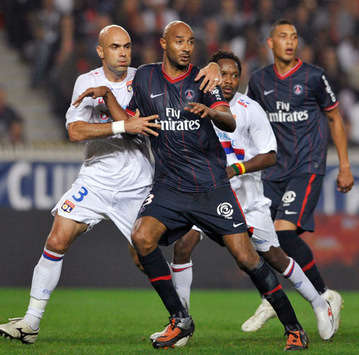 Ligue 1 : Cris (Lyon) vs Sammy Traore (Paris SG)