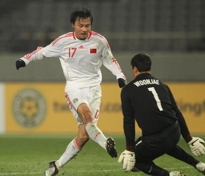 East Asian Football Championship : Gao Lin,China v South Korea (Getty Images)