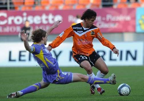 Ligue 1 : Marama Vahirua (Lorient) vs Mauro Cetto (Toulouse)