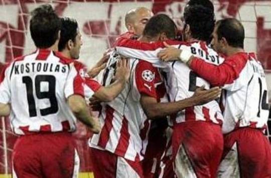 Olympiakos Piräus celebrates greek championship (AFP)