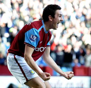EPL: Stewart Downing, Aston Villa - Burnley (Getty Images)