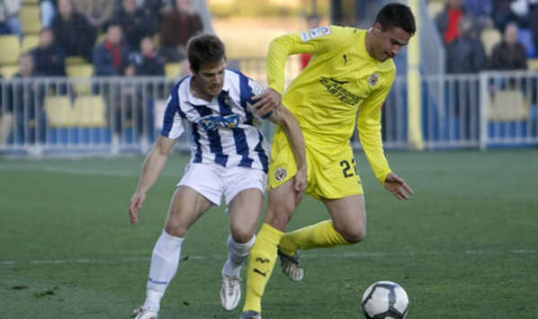 İspanya: Anton (Recreativo Huelva) - Mario (Villarreal B)