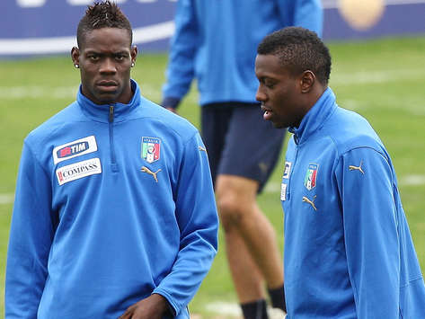Balotelli e Okaka nel ritiro dell'Italia U21 (Getty Images)