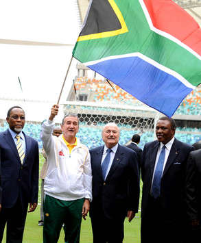 FIFA President Sepp Blatter, LOC Chairman Irvin Khoza, SA Coach Carlos Alberto Parreira and South African vice President Motlanthe
