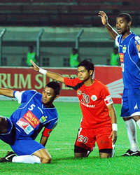 Maman Abdulrahman & Hilton Moreira -
Persib Bandung, Bambang Pamungkas - Persija Jakarta (GOAL.com /
Hermansyah)