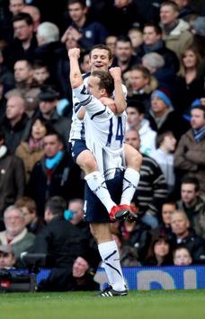 EPL: Jack Wilshere & Kevin Davies, West Ham - Bolton (Getty Images) 