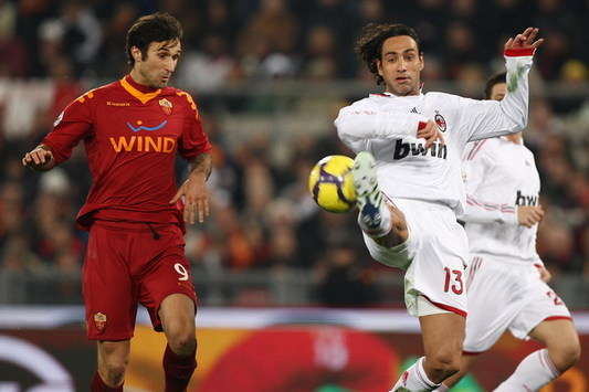 Vucinic (R), Nesta (M) - Roma-Milan - Serie A (Getty Images)