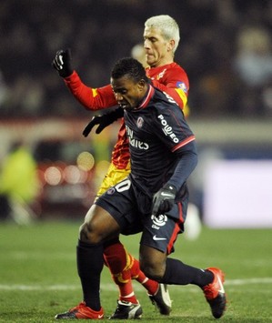 Ligue 1 : Stephane Sessegnon (Paris SG) vs Yohann Demont (RC Lens)