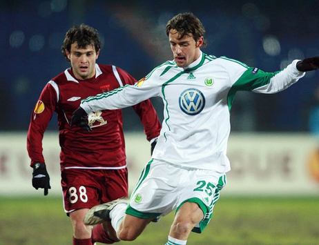 Europa League Rubin Kazan - VfL Wolfsburg: Christian Gentner; Alan Kasaev (Getty)