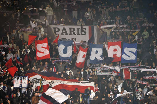 Paris Saint-Germain Fan Dies After Mob Attack - Report