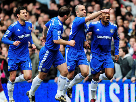 İngiltere: Lampard, Ballack, Alex ve Drogba'nın gol sevinci (Chelsea) (Getty Images)