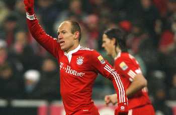 Robben-Show rettet Bayern