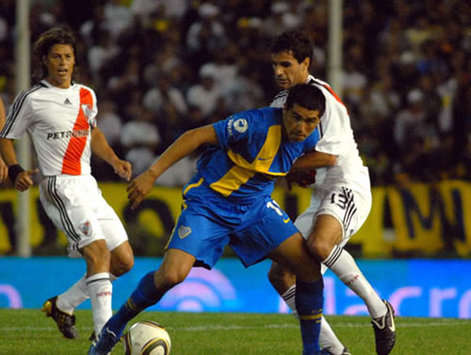 Arjantin: Riquelme (Boca Juniors) - Juan Manuel Díaz (River Plate)