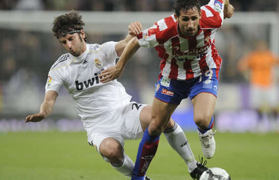 İspanya: Granero (Real Madrid) - Camacho (Sporting Gijon) (Getty Images)