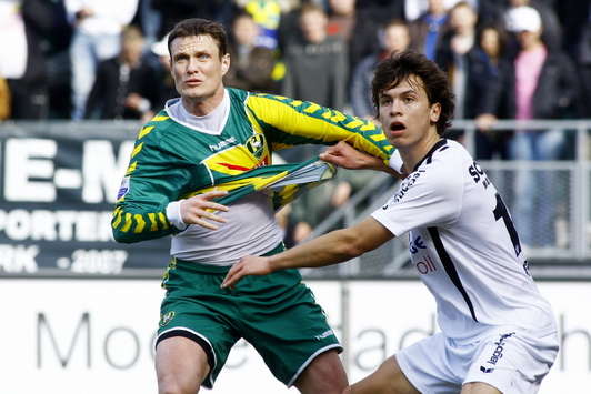 Andres Oper en Ferry de Regt, ADO Den Haag - VVV-Venlo (Foto PROSHOTS)