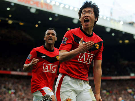 Ji-Sung Park of Manchester United celebrates  after scoring against Liverpool(Getty Images) 