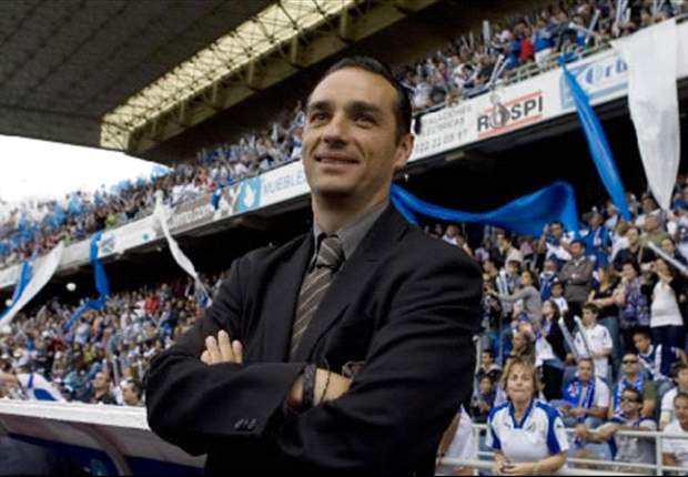 José Luis Oltra no cree que haya un clan portugués en el vestuario del Deportivo
