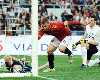 Daniele De Rossi (R), Julio Cesar (I) - Roma-Inter - Serie A (Getty Images)
