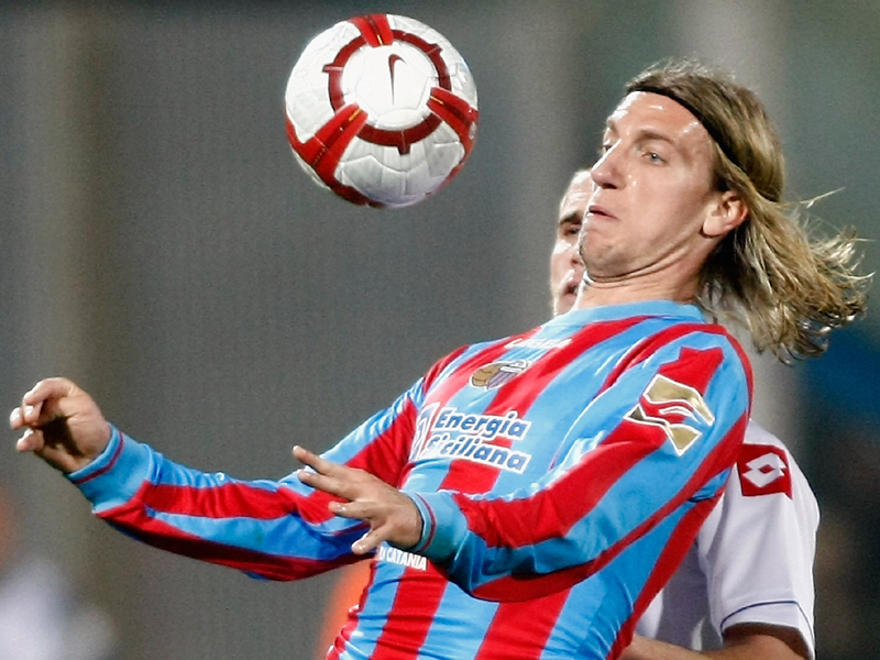 Fútbol. Italia: Palermo-Lazio y Catania-Fiorentina