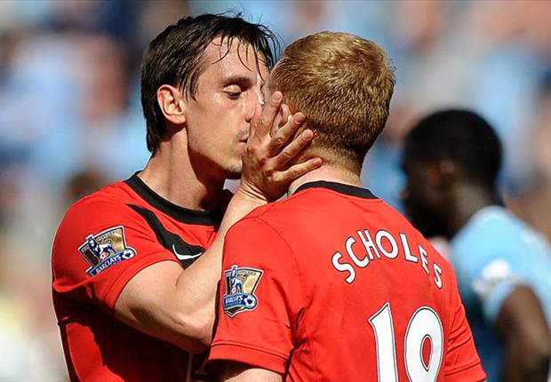 Word on the Tweet: Prepare your ears, Scholes is giving Gary Neville a year of pleasure