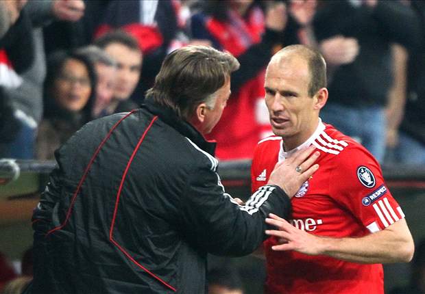 Arjen Robben, Thomas Mueller, Louis van Gaal all earn top honours from German players' union