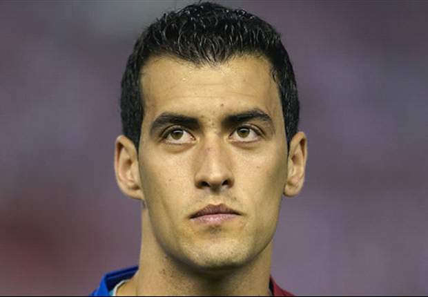 Barcelona's Busquets does not feel threatened by Song arrival 