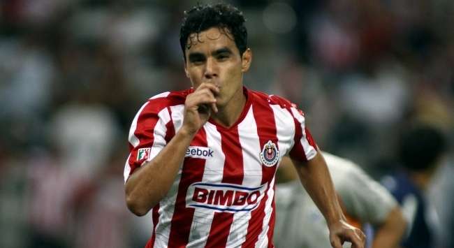 Omar Bravo llega como diva