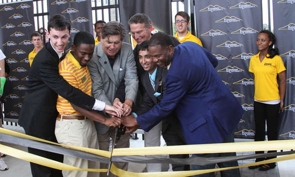 Atlanta Beat ribbon cutting (WPS)
