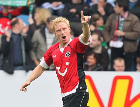 Hanke feiert seinen Treffer in Bochum (Bongarts/Getty)