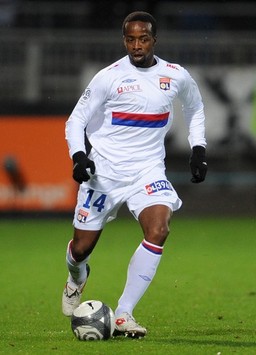 Fransa: Sydney Govou (Lyon)