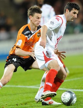 Ligue 1 : Laurent Koscielny (Lorient) vs Pierre-Alain Frau (Lille OSC)