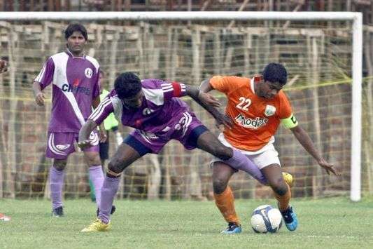 Two Skippers in battle Chirag United's Denson and SC Goa's Joseph Pareira (Mango Peel)