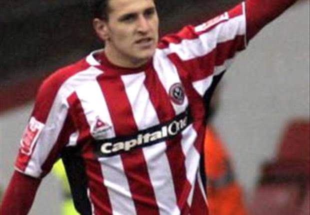 Nottingham Forest sign Southampton striker Billy Sharp on loan