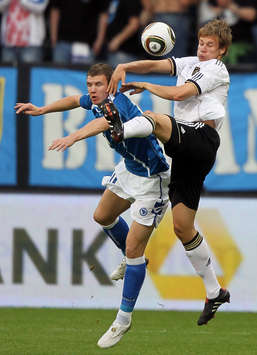 Holger Badstuber im Luftduell mit Edin Dzeko (Getty Images)