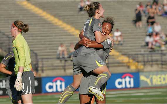 Amy Rodriguez, Philadelphia Independence (Robyn McNeil, Philadelphia Independence)