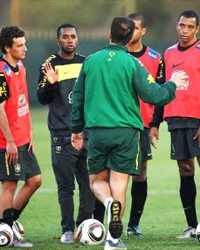 Dunga (Site Oficial CBF)
